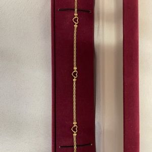 10 kt gold ankle bracelet With Hearts.